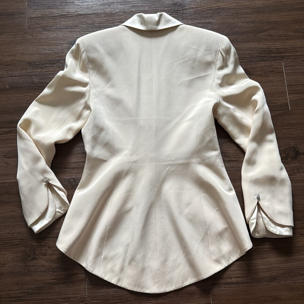 VINTAGE SILK STATEMENT BLAZER - Picture 10 of 16